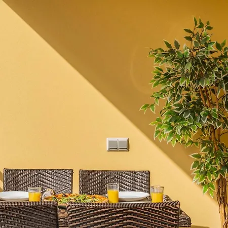 Comboio I By An Island