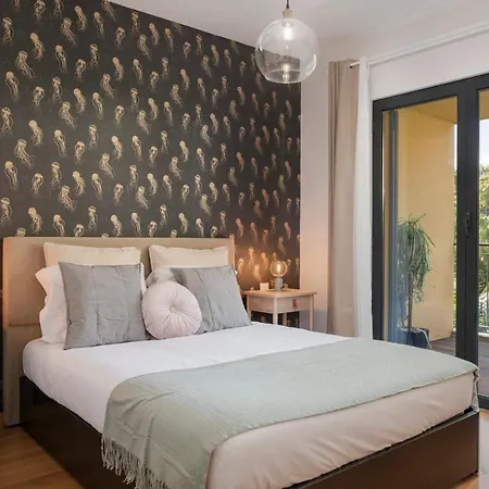 Comboio I By An Island